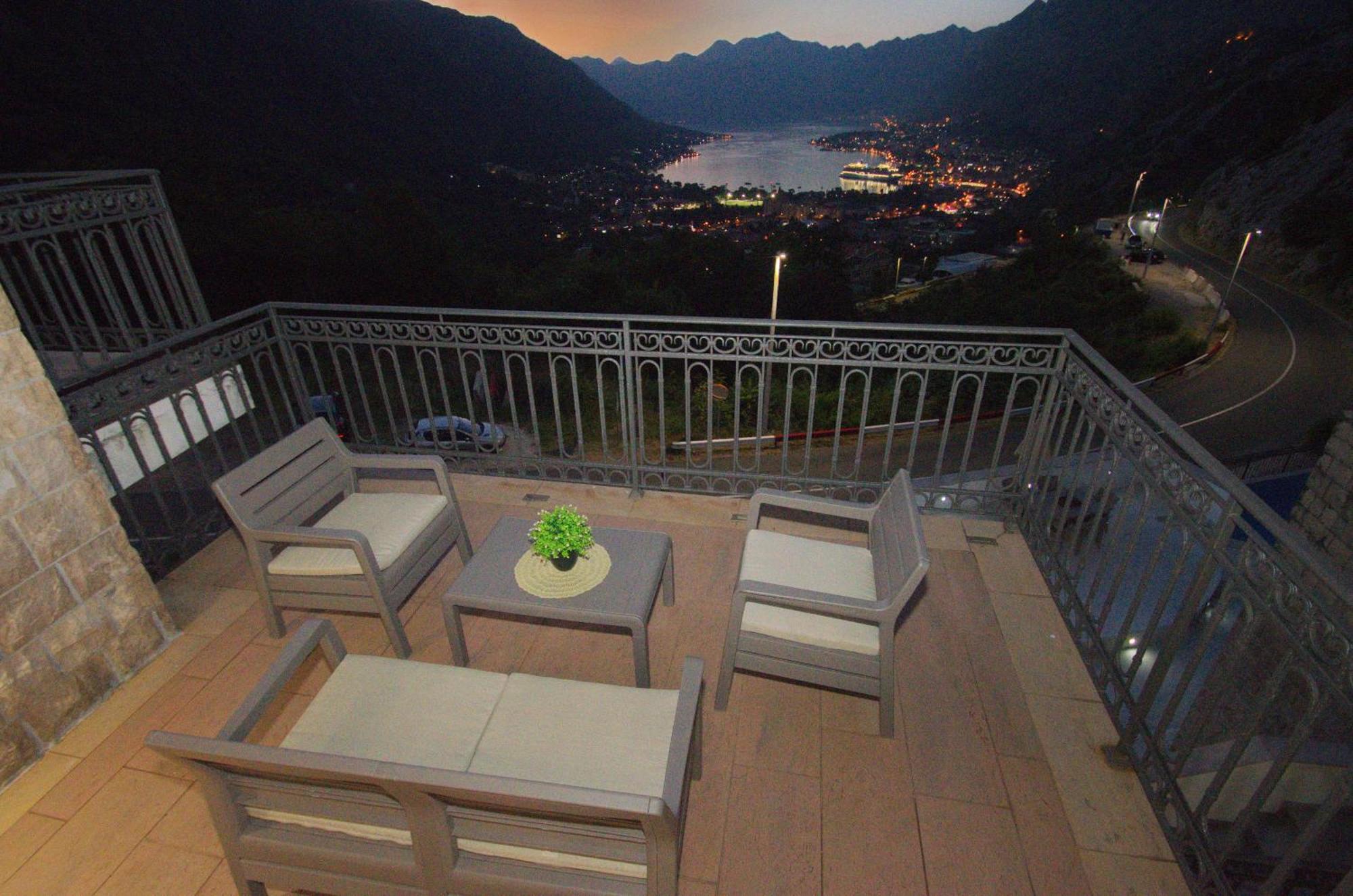 Boka Devine Residence Kotor Room photo